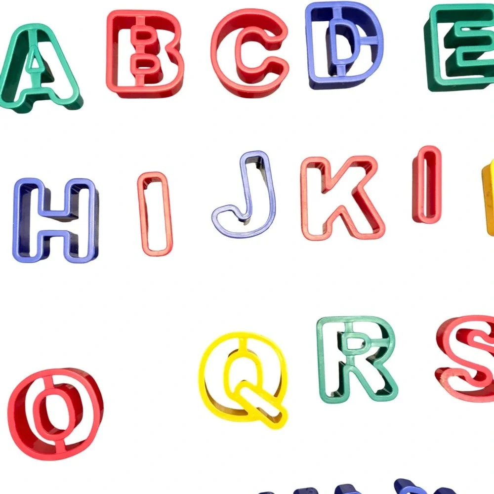 Lakeshore‎ Learning Dough Cutters Bucket 53 pieces Alphabet Numbers Shapes RA188